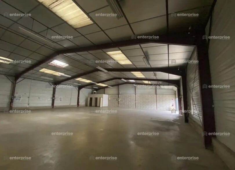 Flex in Compiègne for lease - Interior Photo - Image 2 of 6