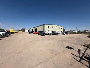 1006 W County Road 114, Midland, TX for lease Interior Photo- Image 1 of 12