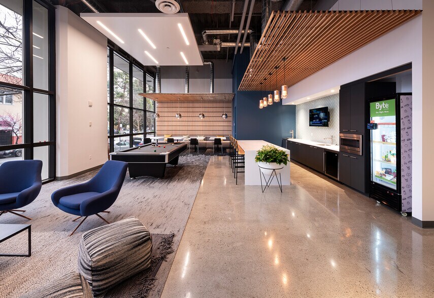 180 Grand Ave, Oakland, CA for lease - Building Photo - Image 1 of 4