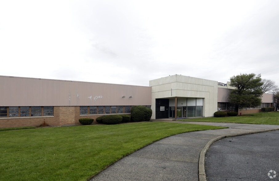 750 Bloomfield Ave, Clifton, NJ for sale - Building Photo - Image 1 of 1