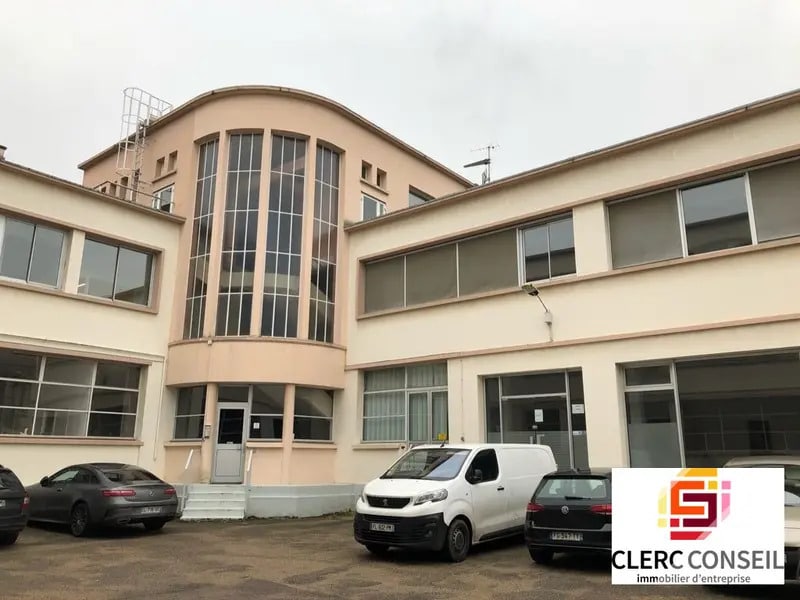 Location Bureaux 75 m² - Photo 1