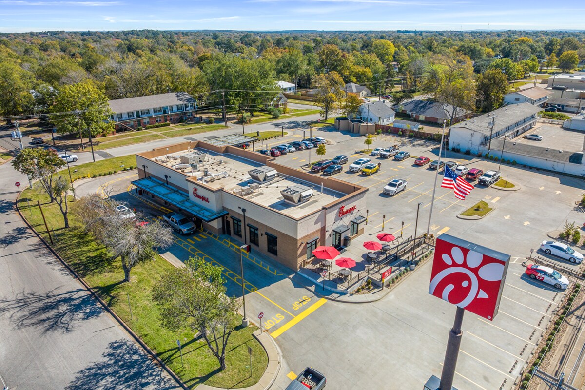 502 S Jackson St, Jacksonville, TX for sale Primary Photo- Image 1 of 6