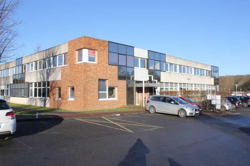 Office in Bièvres for lease - Building Photo - Image 1 of 14