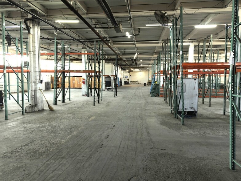 104-20 Dunkirk St, Jamaica, NY for lease - Building Photo - Image 3 of 8