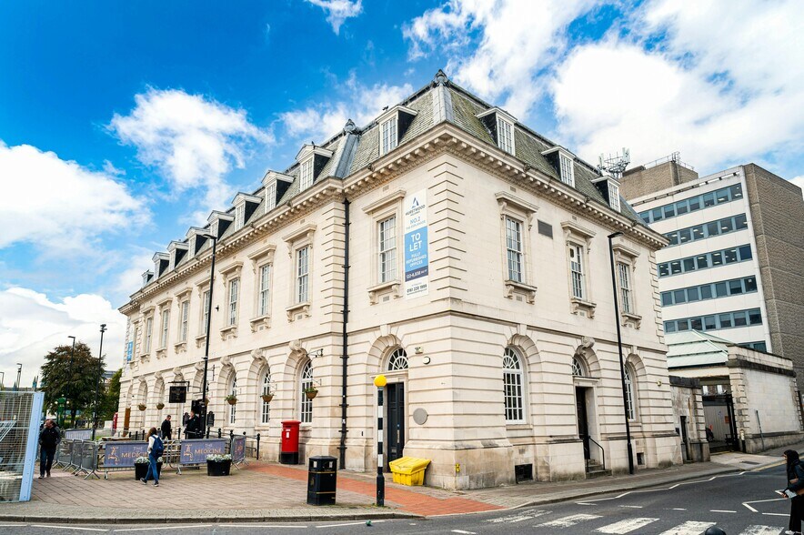 The Esplanade, Rochdale for lease - Building Photo - Image 2 of 50