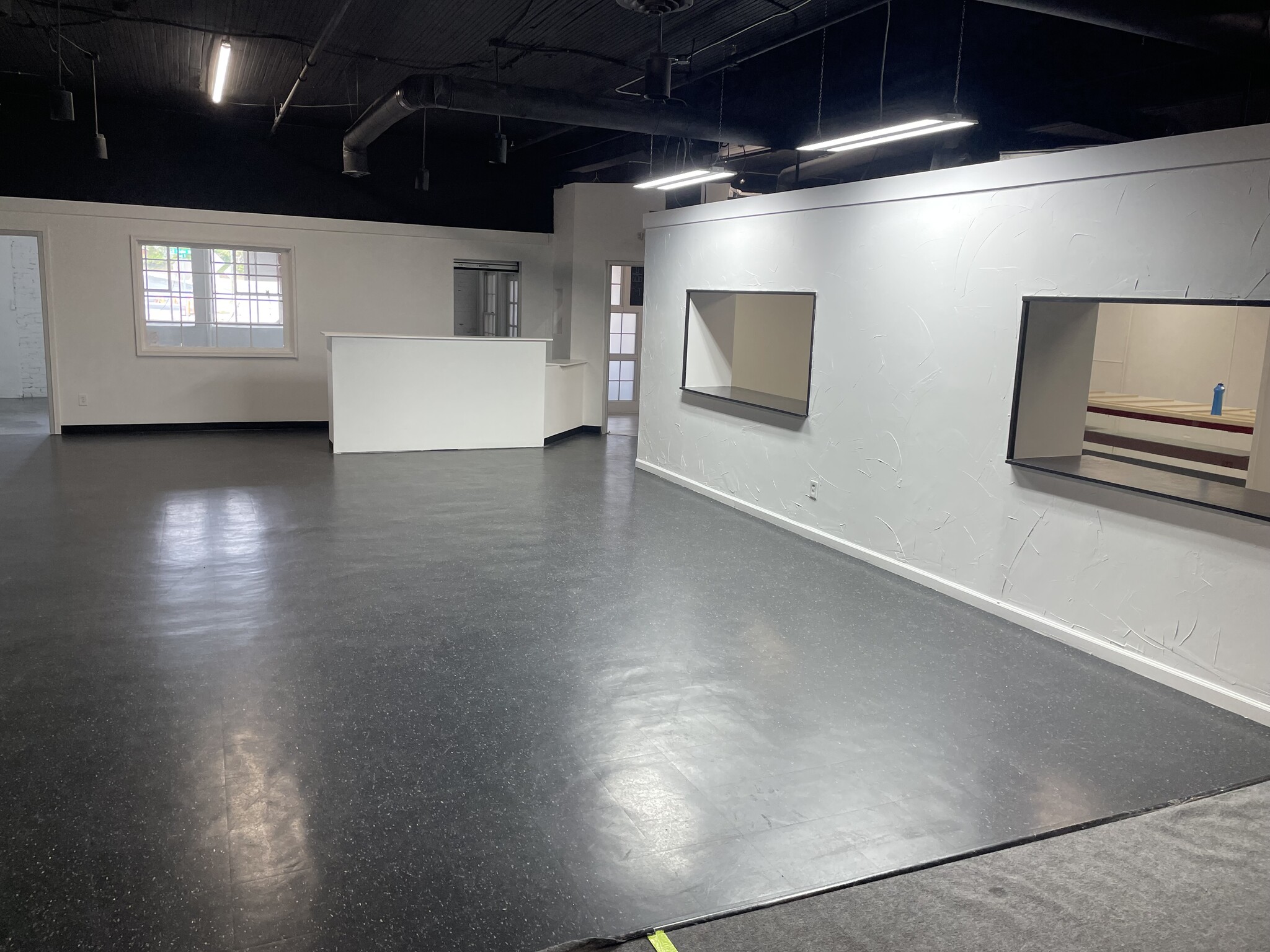 470 N Clayton St, Lawrenceville, GA for lease Interior Photo- Image 1 of 17