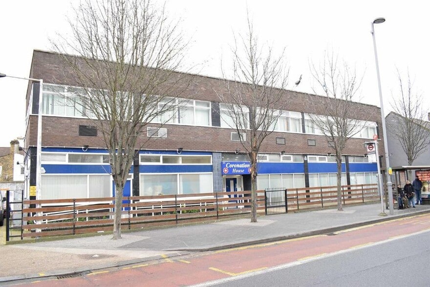 394 High Rd, London for sale - Primary Photo - Image 1 of 1