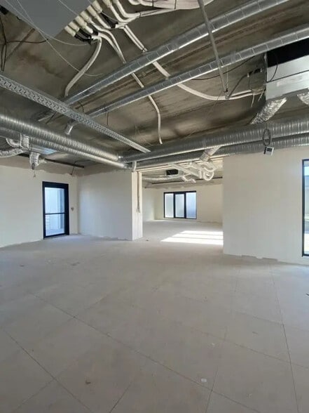 Office in Genas for lease - Building Photo - Image 3 of 6