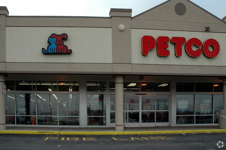 3150 E Erie Blvd, De Witt, NY for lease - Building Photo - Image 2 of 10