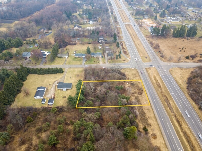 000 Highland Rd, Hartland, MI for sale - Primary Photo - Image 1 of 7
