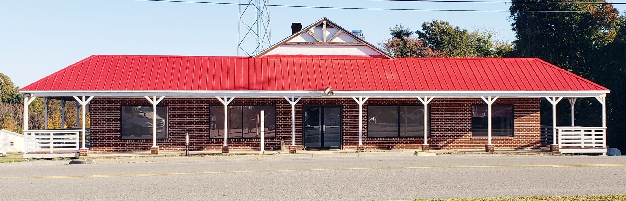 16121 Goodes Bridge Rd, Amelia Court House, VA 23002