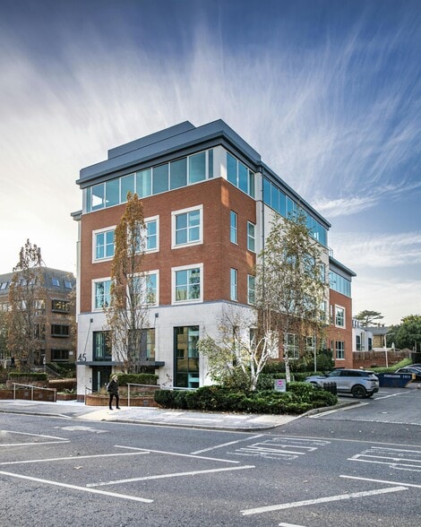 45 London Rd, Reigate for lease - Building Photo - Image 1 of 12