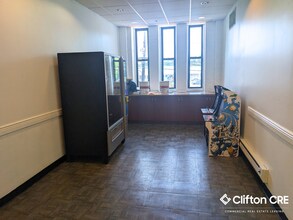 70 Outwater Ln, Garfield, NJ for lease Interior Photo- Image 2 of 2