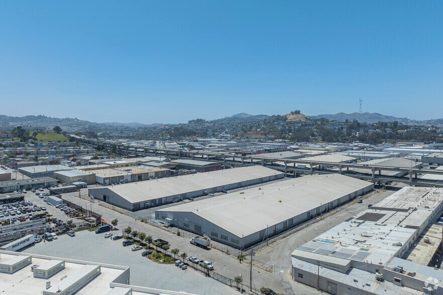 2050 McKinnon Ave, San Francisco, CA for lease - Building Photo - Image 1 of 1