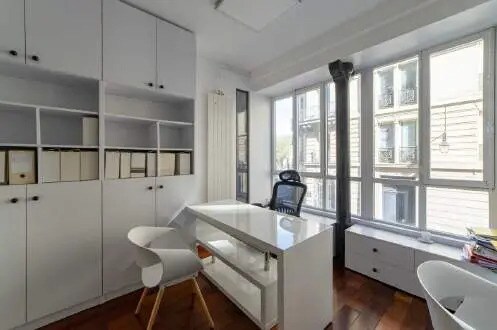Office in Paris for lease - Interior Photo - Image 3 of 6