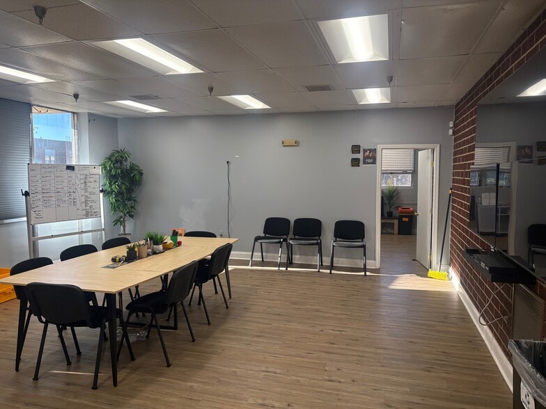 3425 Browns Mill Rd SE, Atlanta, GA for lease - Building Photo - Image 3 of 5