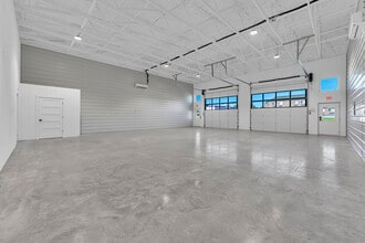 116 College Rd, Pineville, MO for lease Interior Photo- Image 2 of 5