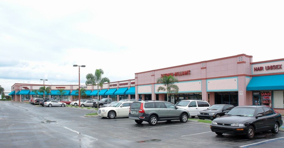 6801-6997 W Commercial Blvd, Tamarac, FL for lease - Building Photo - Image 3 of 8