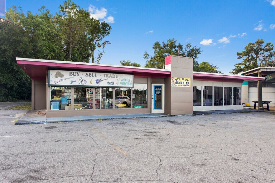 718 Bienville Blvd, Ocean Springs, MS 39564