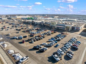 4444 1st Ave NE, Cedar Rapids, IA for lease Interior Photo- Image 2 of 9