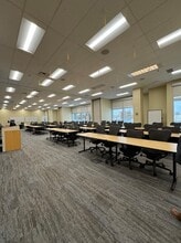 100 Milverton Dr, Mississauga, ON for lease Interior Photo- Image 2 of 4