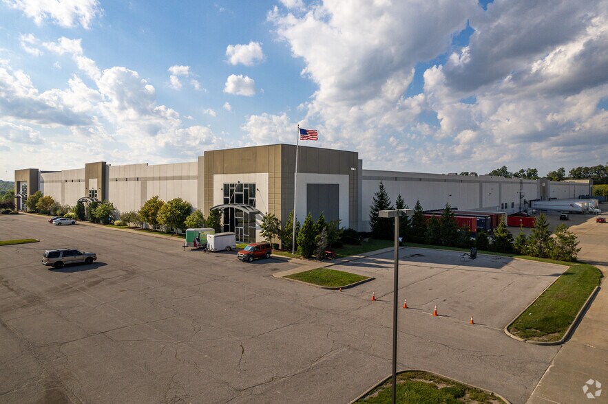 30339 Diamond Pky, Glenwillow, OH 44139