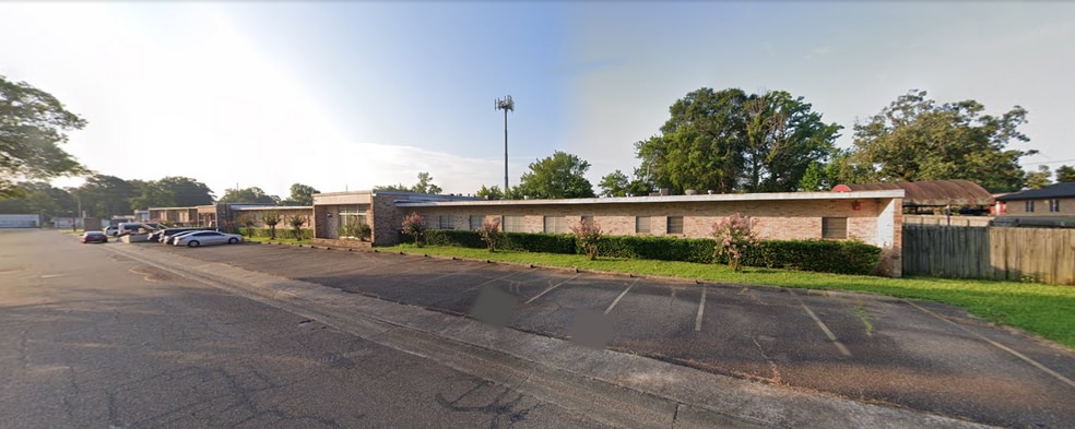 1100 E 36th St, Texarkana, AR for sale - Building Photo - Image 2 of 3