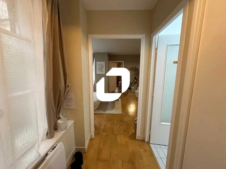 Office in Saint-Germain-en-Laye for lease - Building Photo - Image 3 of 7