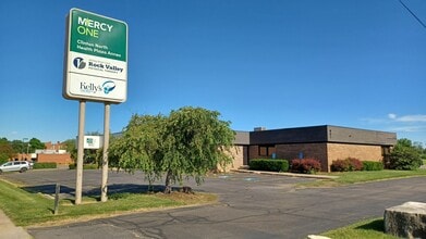 931 13th Ave N, Clinton, IA for lease Building Photo- Image 1 of 8
