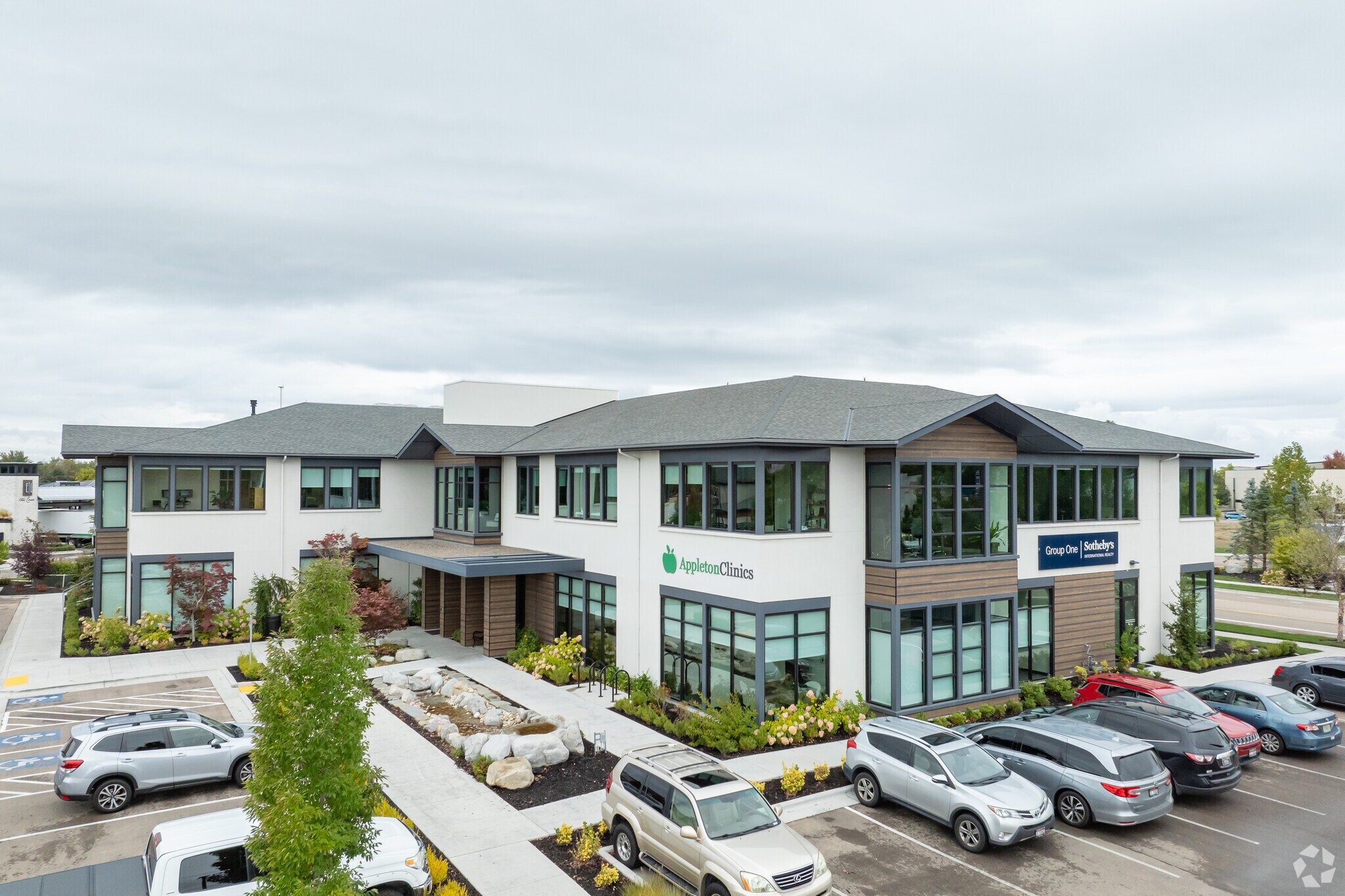 2025 E Riverside Dr, Eagle, ID for sale Primary Photo- Image 1 of 1