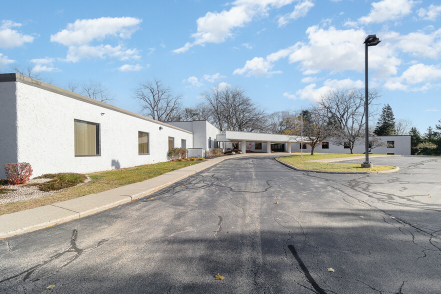 3000 E Ridge Rd, Rochester, NY for lease - Building Photo - Image 3 of 27