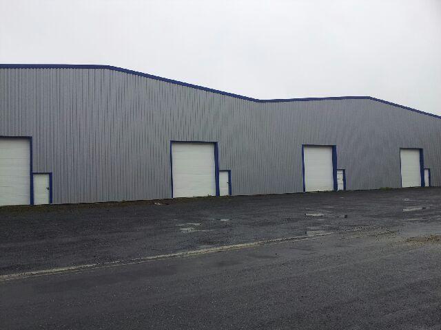 Location Local d'activités 1 300 m² - Photo 1