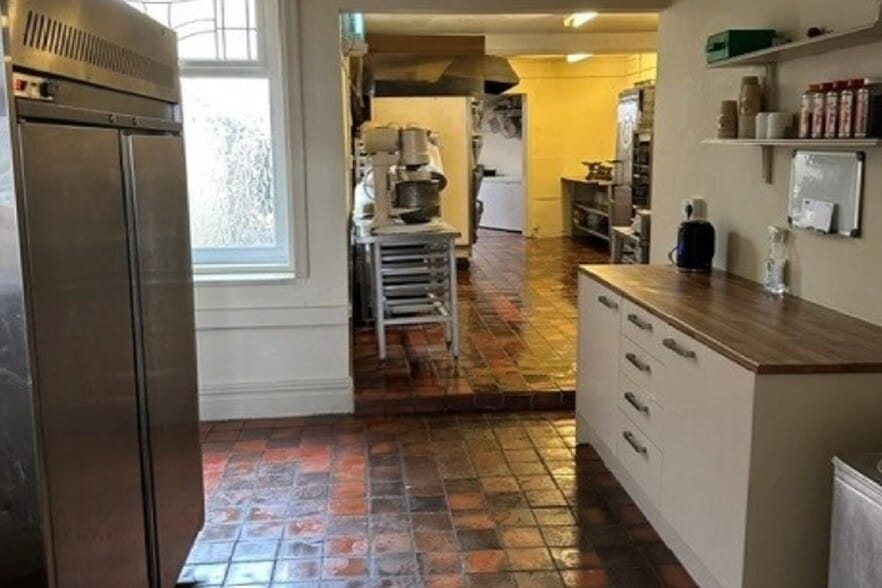 8 Station Rd, Lytham St Annes for sale - Interior Photo - Image 3 of 8