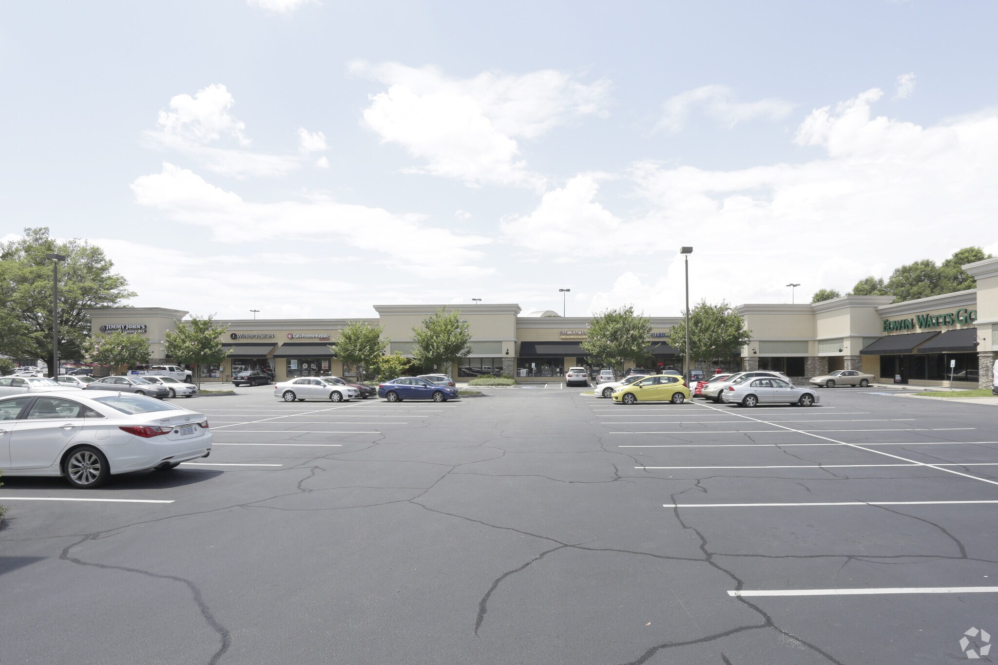 1175 Woods Crossing Rd, Greenville, SC for sale Primary Photo- Image 1 of 1