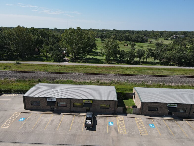 13031 Tx-6 Hwy, Santa Fe, TX for sale - Building Photo - Image 3 of 8