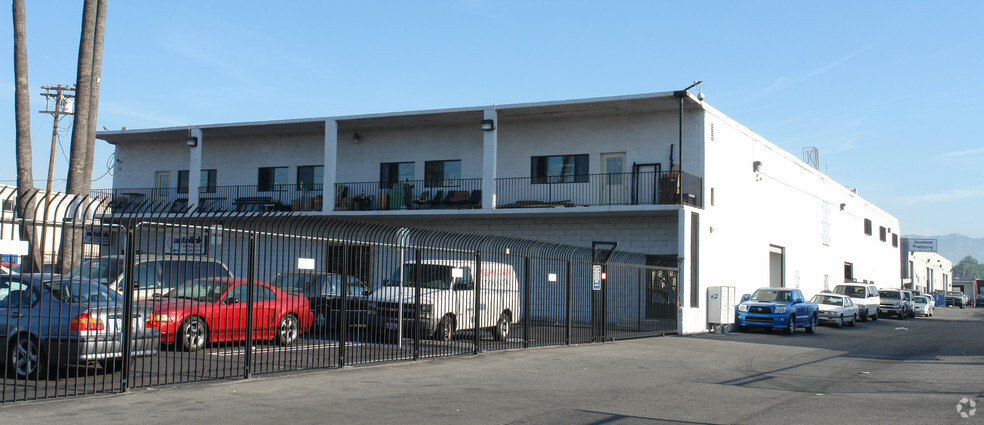 19015 Parthenia St, Northridge, CA for lease - Building Photo - Image 3 of 12