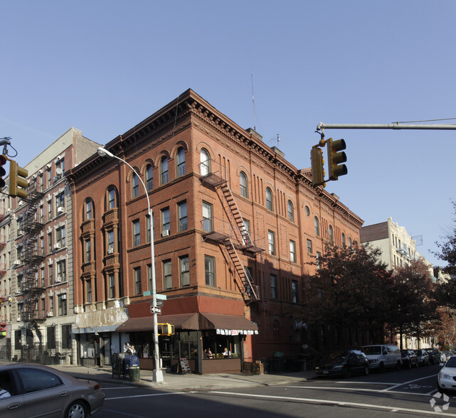 139 S Fourth St, Brooklyn, NY for sale - Primary Photo - Image 1 of 1