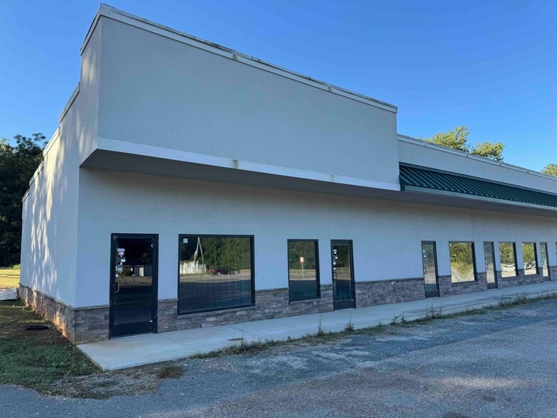 2446-2502 Us-74 Hwy E, Wadesboro, NC for lease - Building Photo - Image 3 of 4