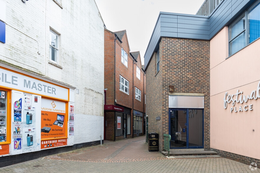 1-3 Potters Walk, Basingstoke for lease - Building Photo - Image 3 of 3