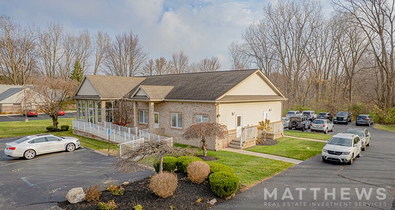 7960 Lewis Ave, Temperance, MI for sale - Primary Photo - Image 1 of 3