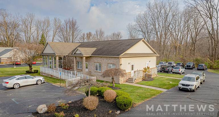 7960 Lewis Ave, Temperance, MI for sale Primary Photo- Image 1 of 4