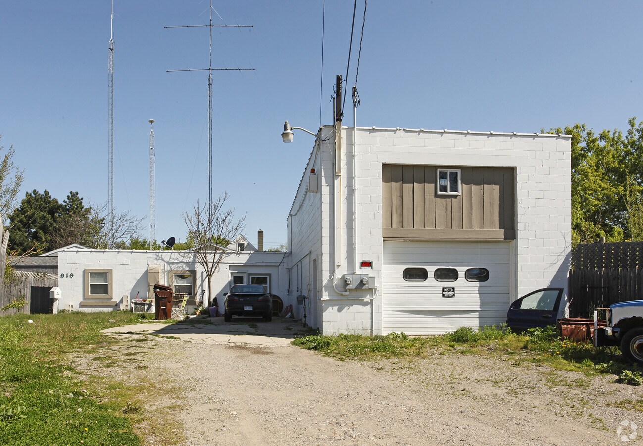 Primary Photo