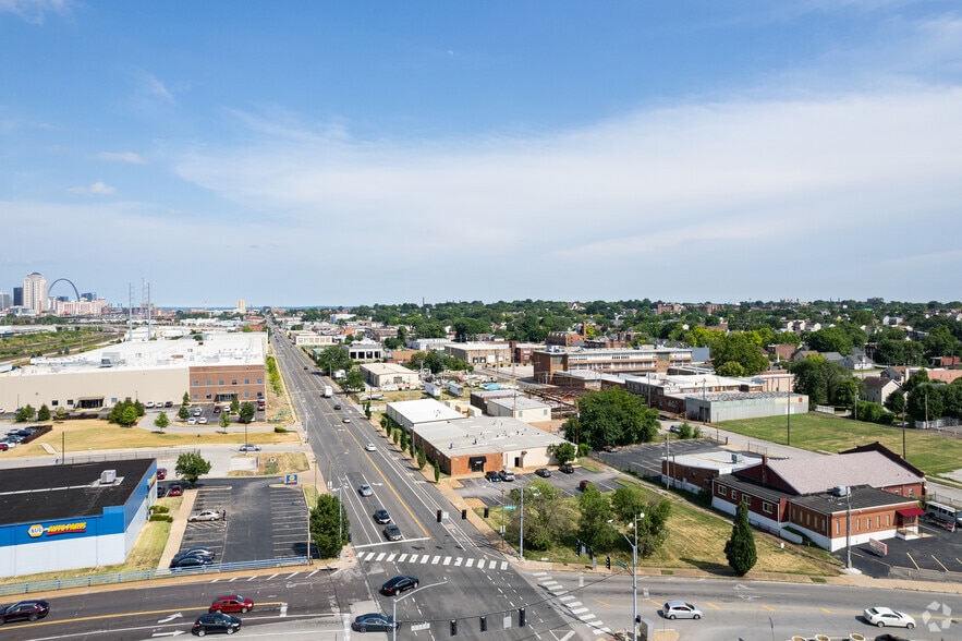 3130 Chouteau Ave, Saint Louis, MO for sale - Aerial - Image 3 of 6
