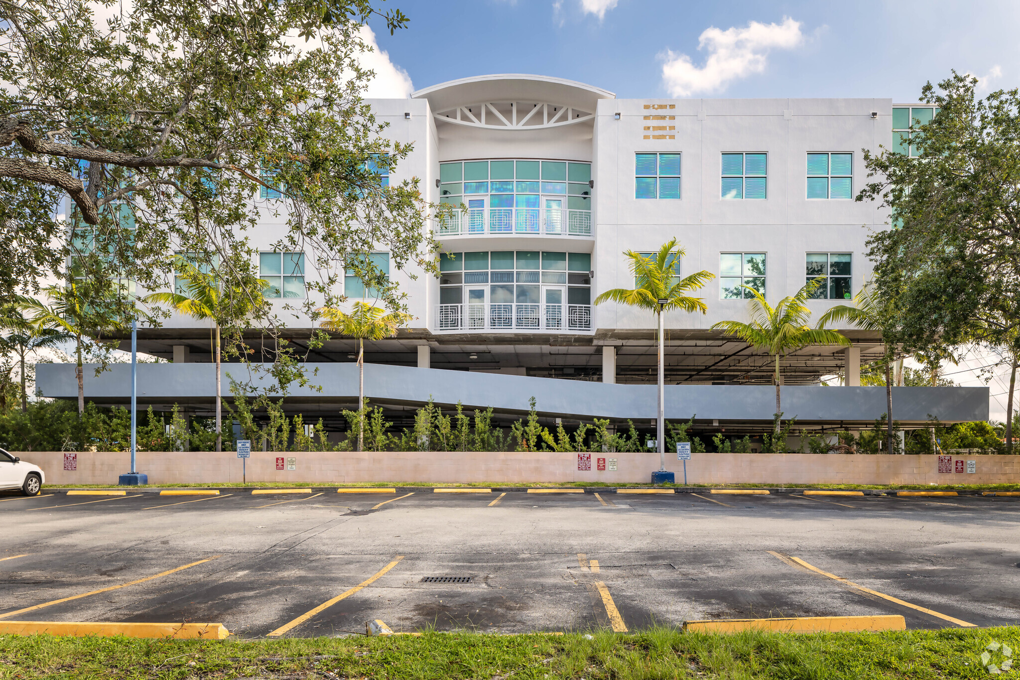 657 South Dr, Miami Springs, FL 33166 - Office for Lease | LoopNet