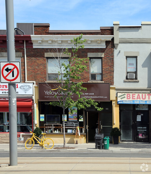 804 St Clair Ave W, Toronto, ON for lease - Primary Photo - Image 1 of 7