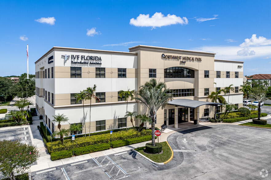 2960 N State Road 7, Margate, FL for lease - Primary Photo - Image 1 of 10