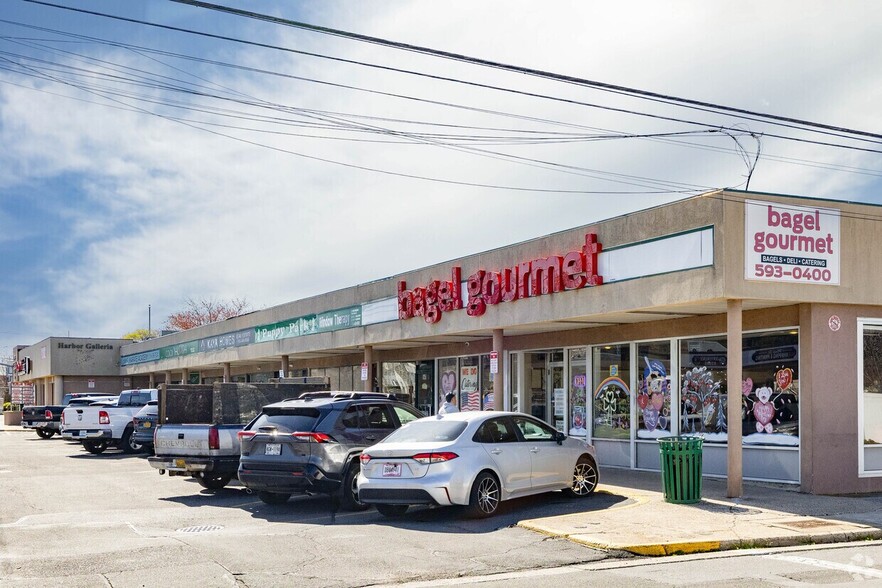 131 Main St, East Rockaway, NY for lease - Building Photo - Image 2 of 23