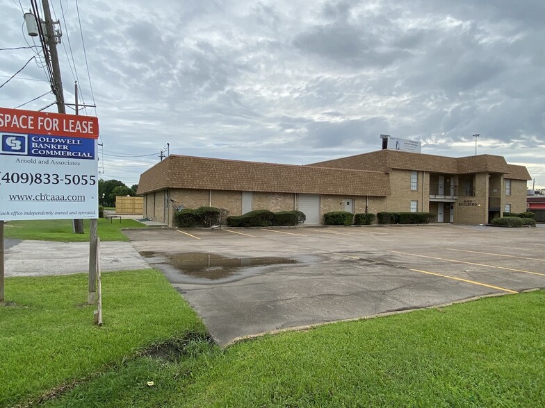 440 N 18th St, Beaumont, TX for lease - Building Photo - Image 1 of 10