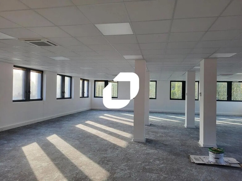 Office in VILLENEUVE-D'ASCQ for lease - Interior Photo - Image 3 of 6
