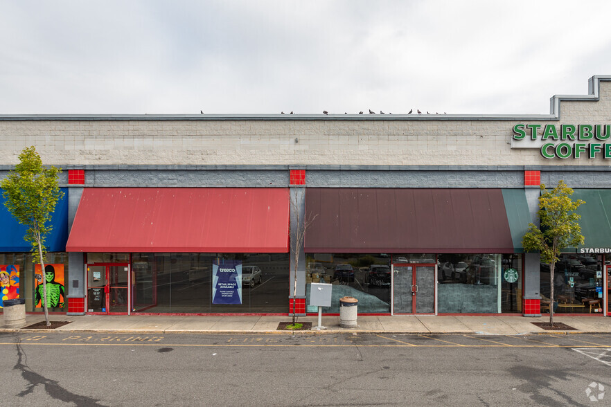 2530 Hylan Blvd, Staten Island, NY for lease - Building Photo - Image 3 of 17